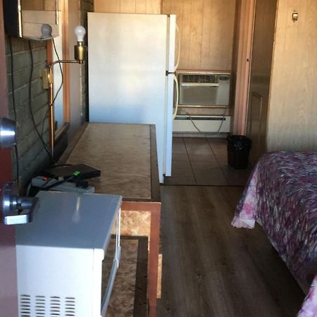 Dorchester Motel Фармингтон-Хиллз Экстерьер фото